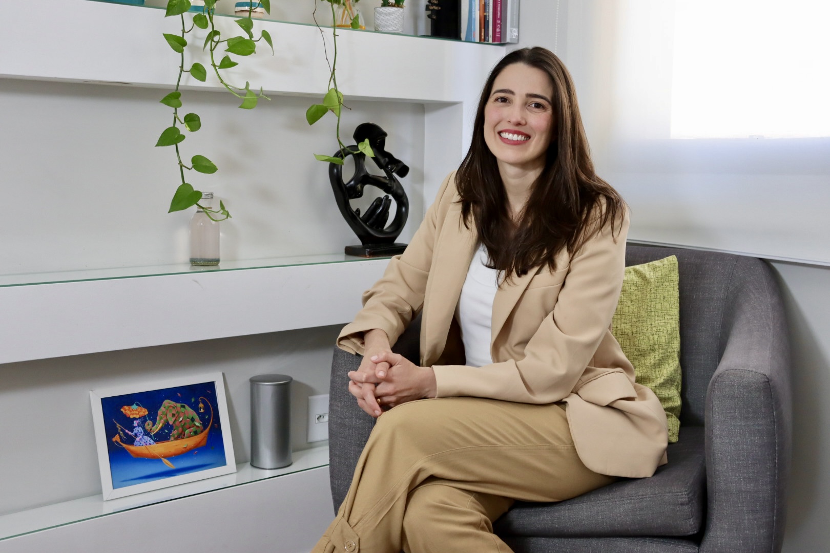 Dra. Letícia Correa